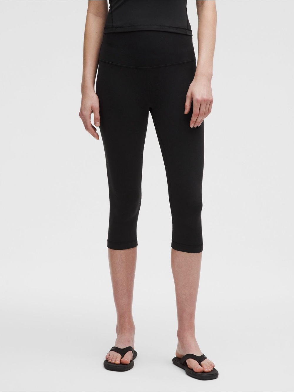 EUC lululemon Align™ High-Rise Crop 17
